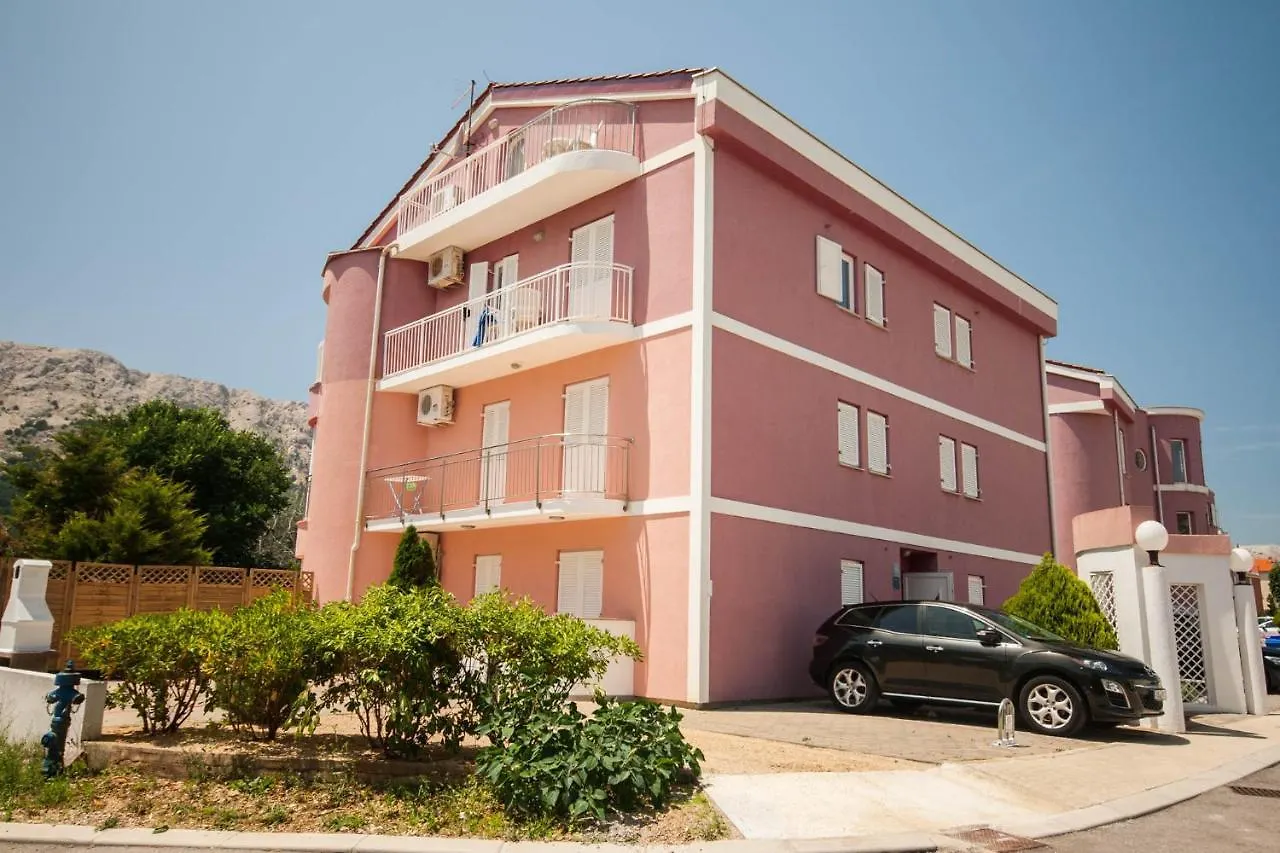 Apartments Lovorka Baška