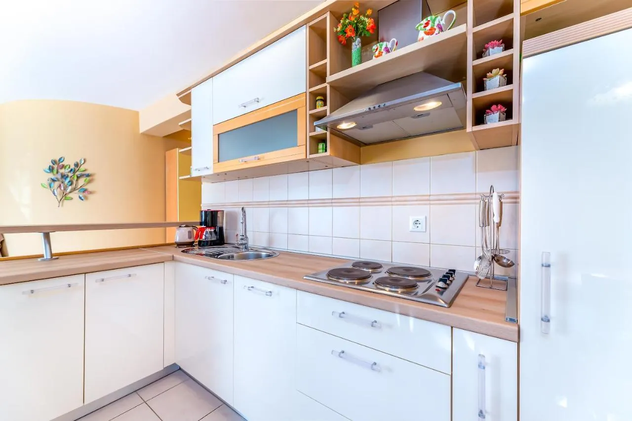 Apartments Lovorka Baska